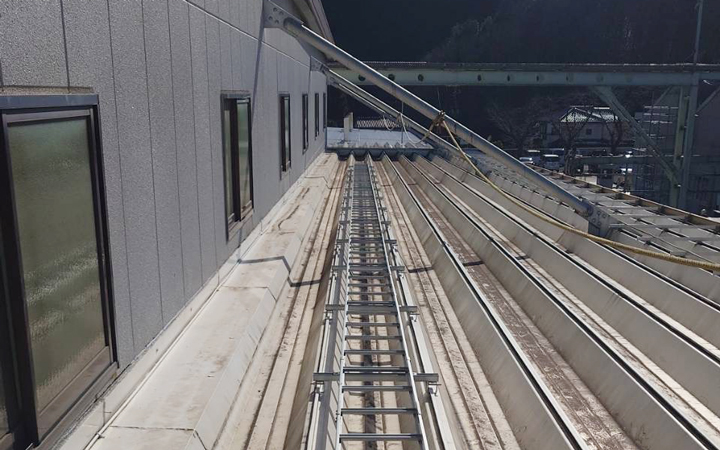 ケーブルラック工事